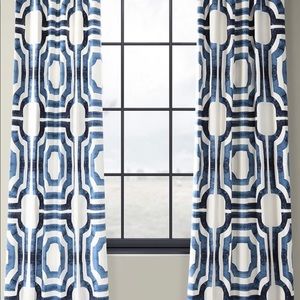 Geometric Curtains